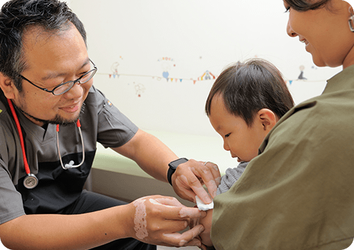 各種予防接種・乳幼児健診を行います